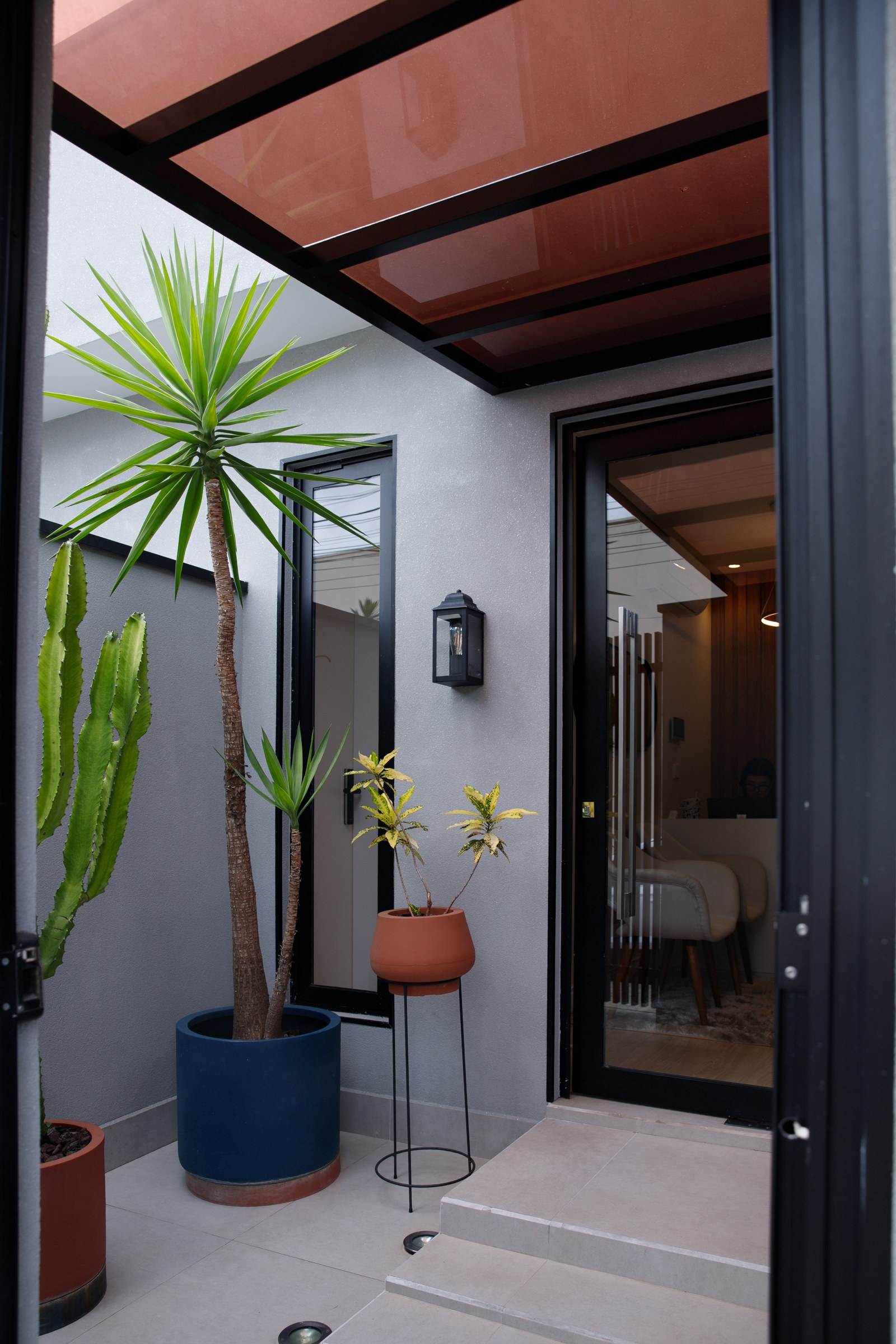 Entrada da clínica Dr. Caio Oliveira